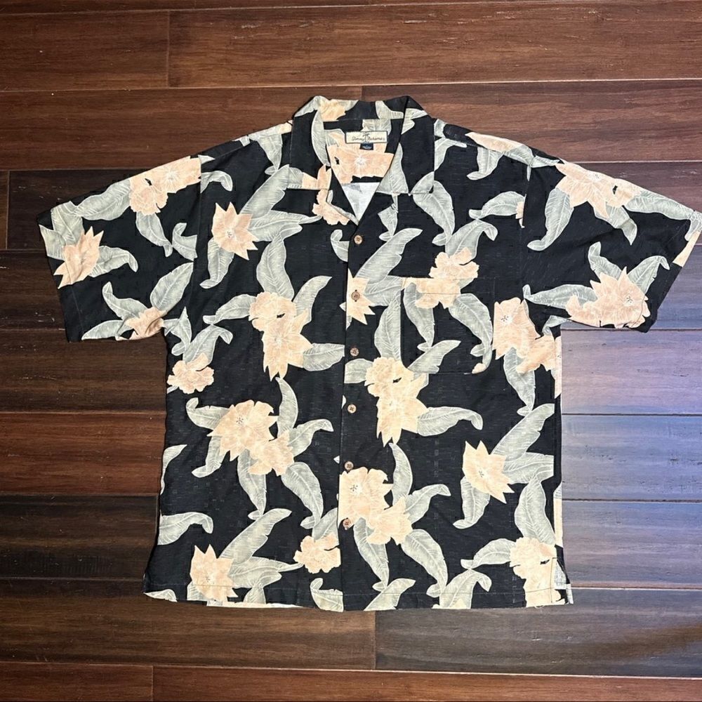 Tommy Bahama Mens 100% Silk Shirt
